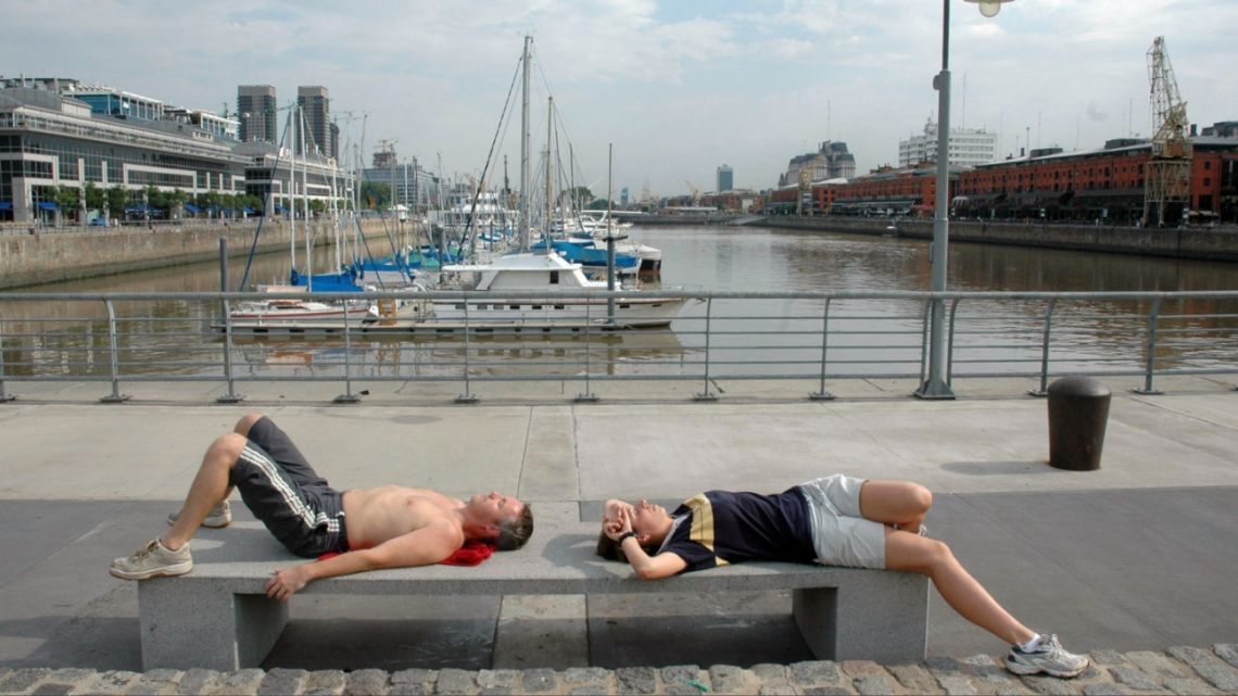 Toma tus chamaras, ¡va a caer! 🌨️ -10° en BA ¿Te vas a quedar ...