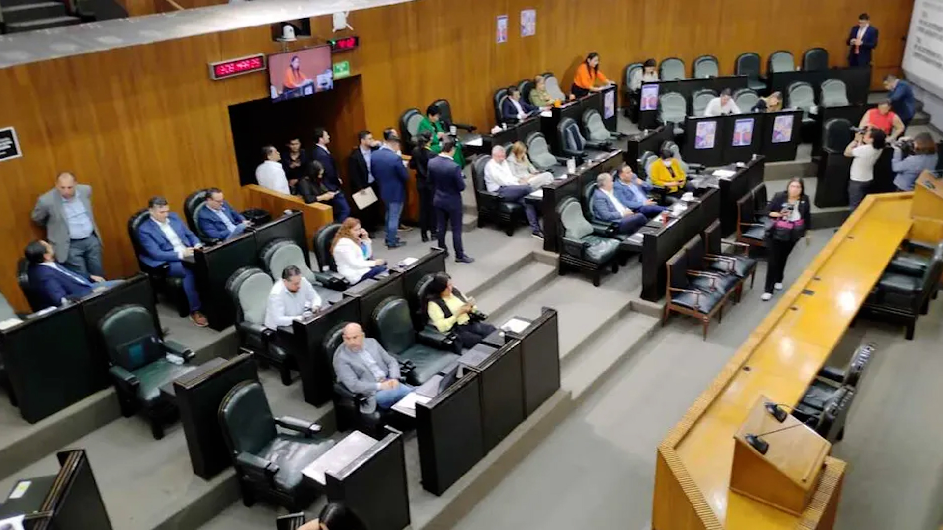 🌡️ ¿Vas a necesitar tu paraguas hoy? Pronóstico del tiempo con...