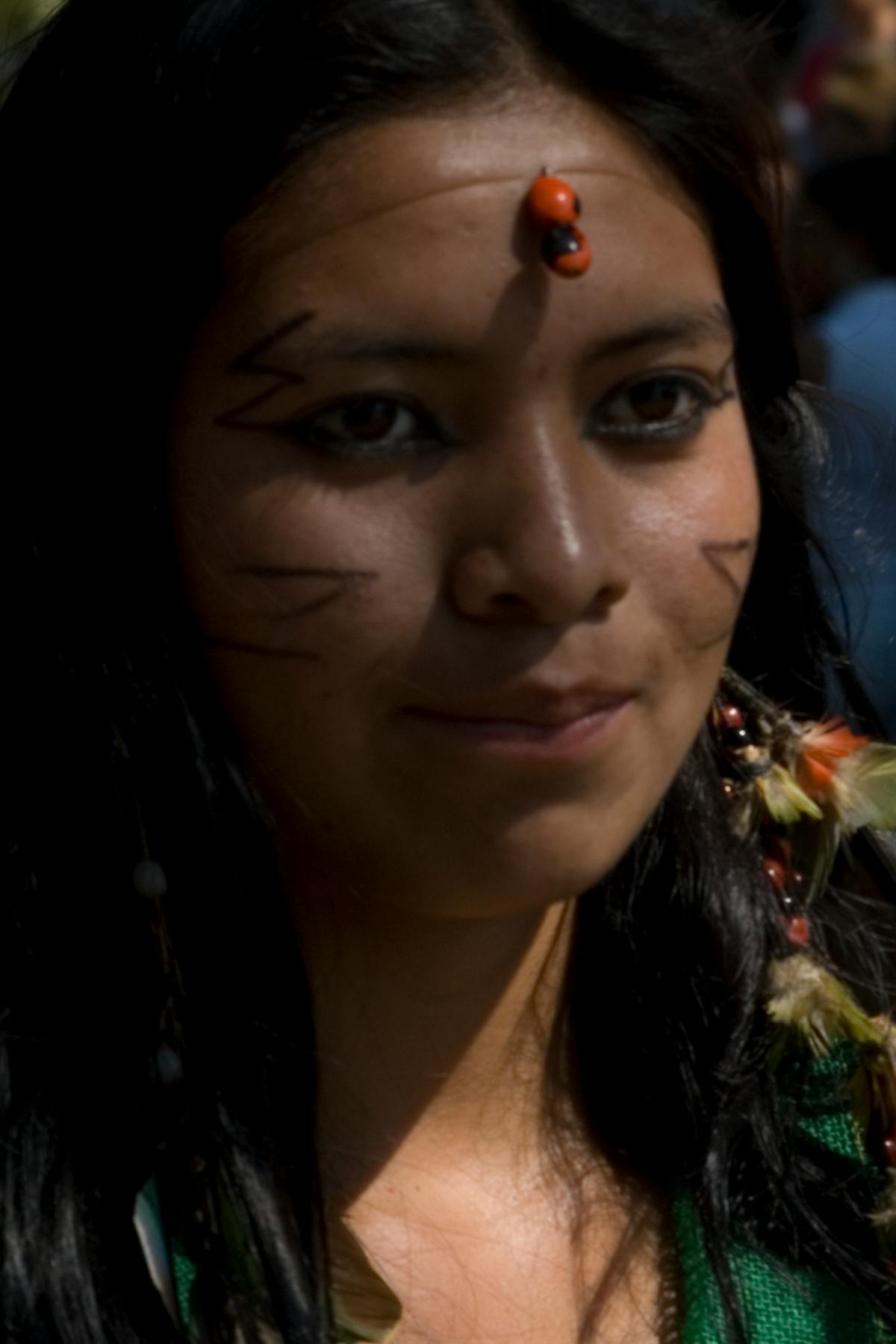 😒 ¿Trump Piensa que Nos Otorgan Permisos para Luchar Contra la...