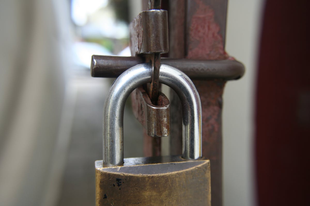 ¿La Cyber Seguridad de tu Empresa es Solo un Mito? 🚀