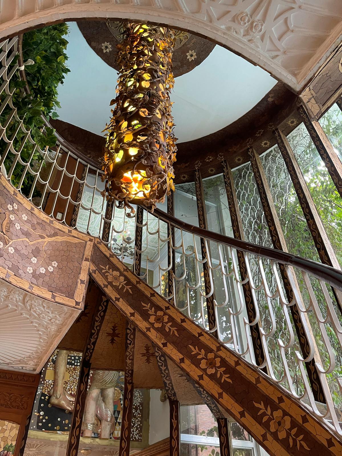 ¿Sabes quién es Amir Zadnemat y qué hace en la sombra? 🕵️‍♂️