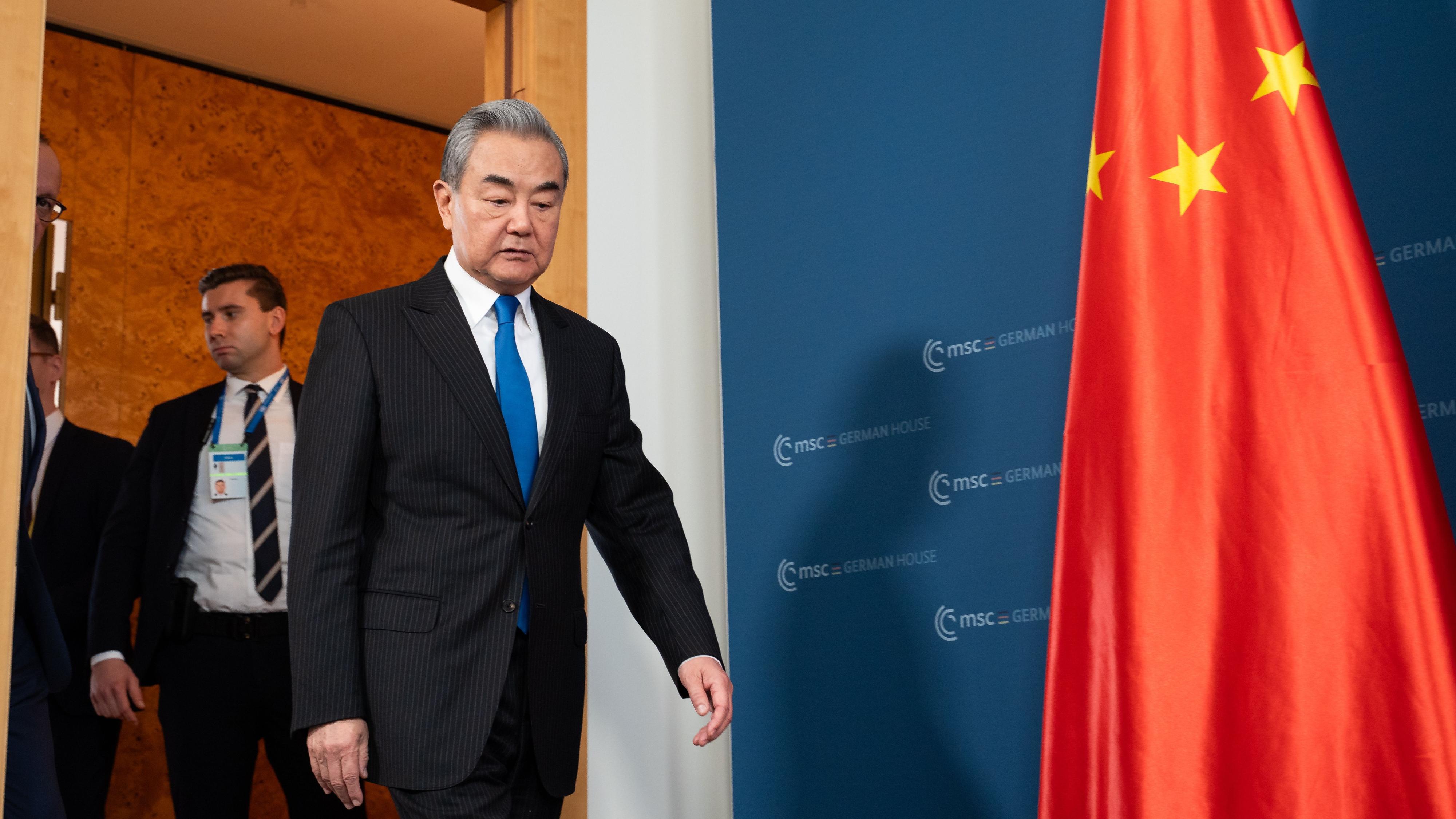 🤔 ¿Qué pasa si Canadá se convierte en el nuevo amigo de China?