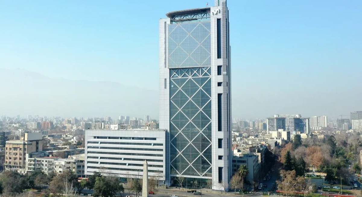 Telefónica se rinde: ¡Vende su filial de Colombia a Millicom y...