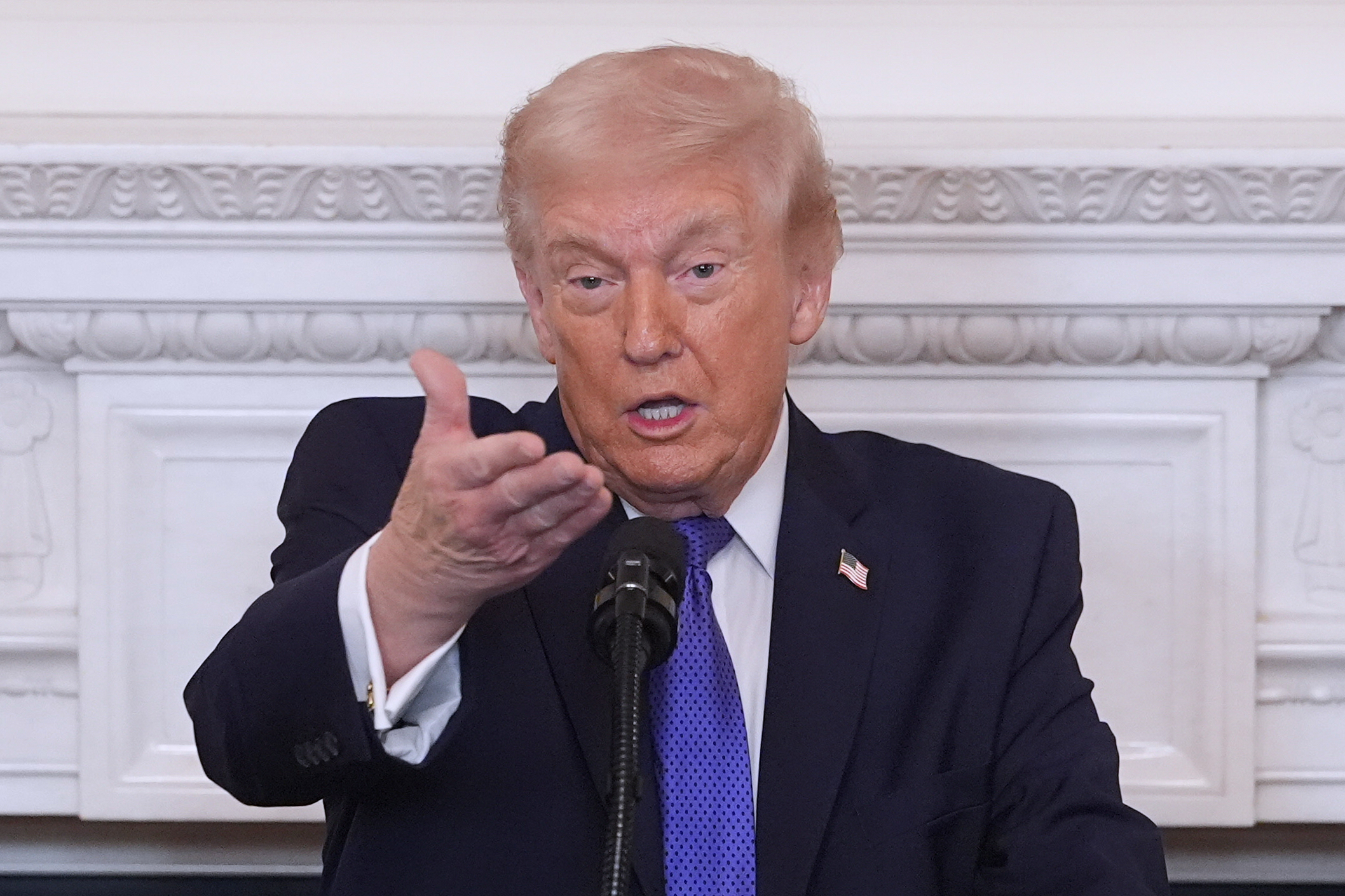 😱 ¿El TS le puso el dedo en el ojo a Trump y le dice que no se...