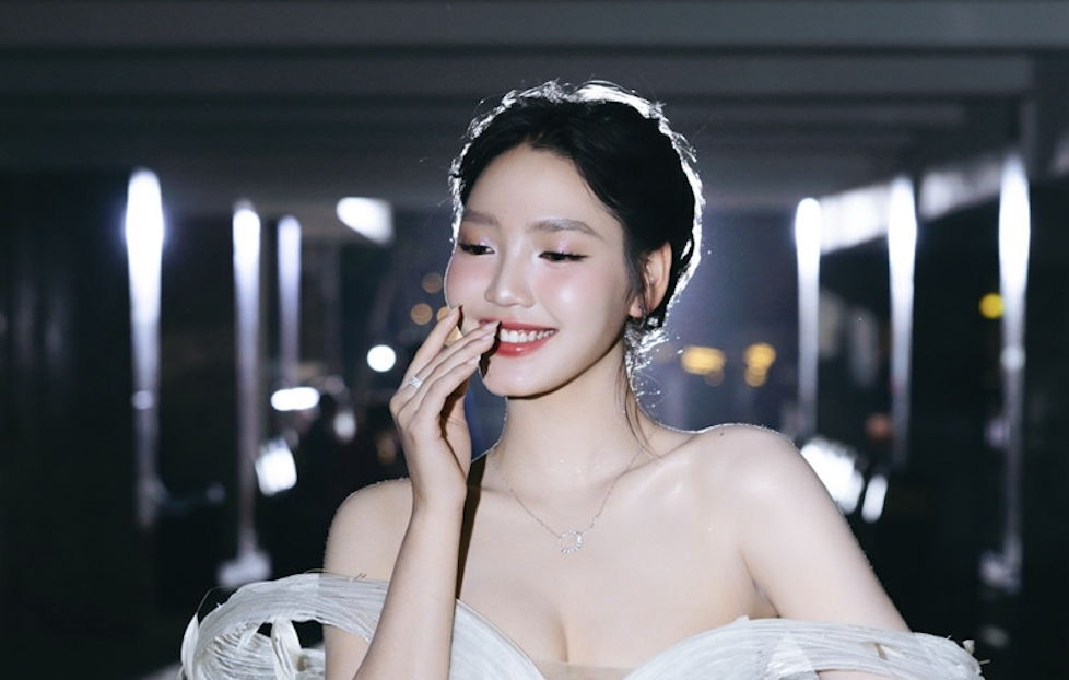 ¡La Nueva Belleza de Vietnam es ¿quién? 🤔