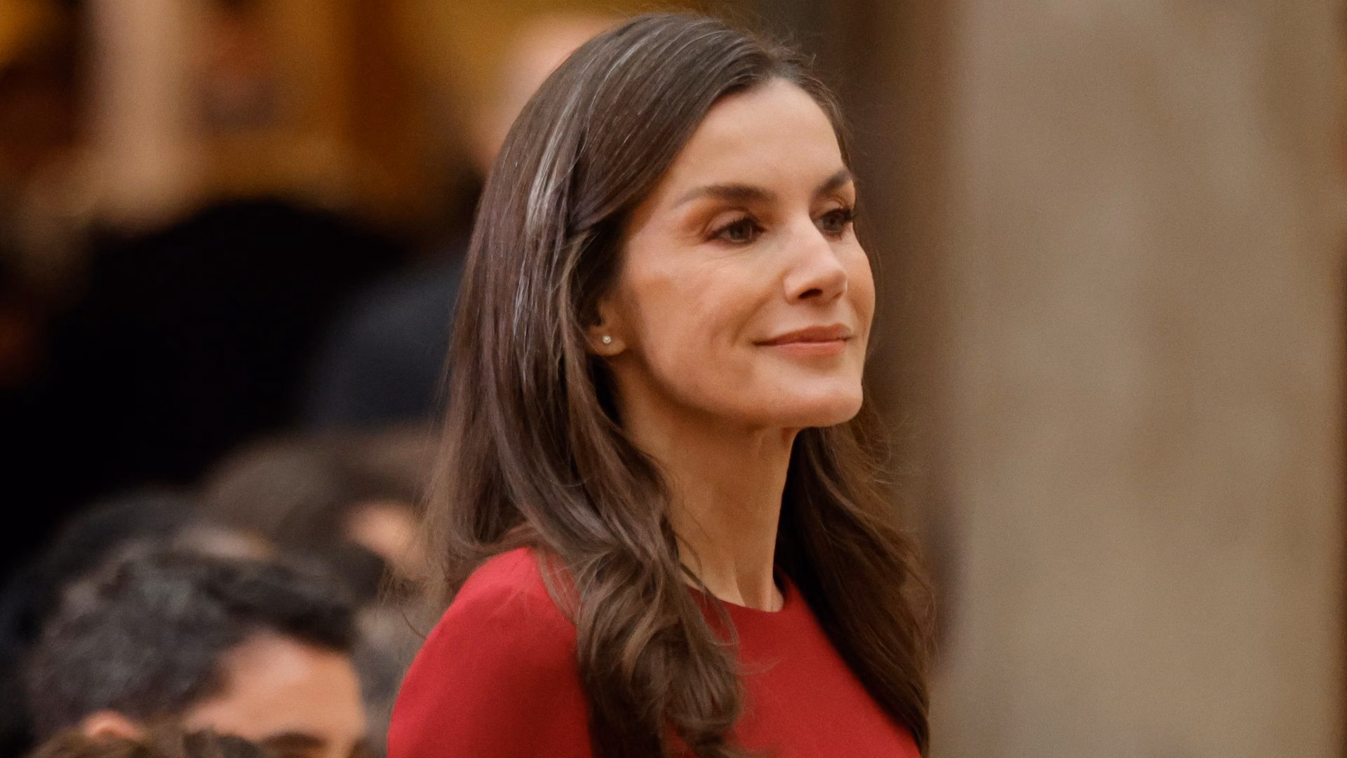¿La reina Letizia se viste de Chic o Chingona? 🚫