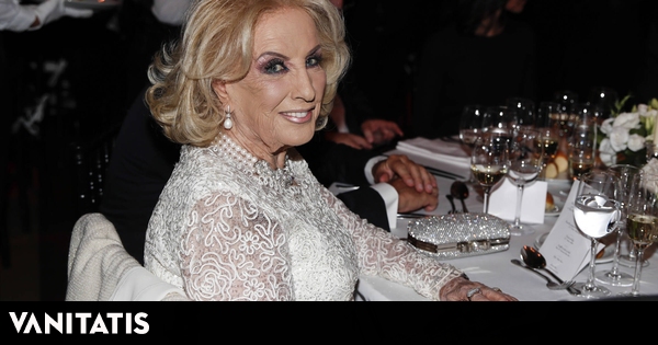 🤣 ¿A sus 99 años, Mirtha Legrand se niega a tomar...?