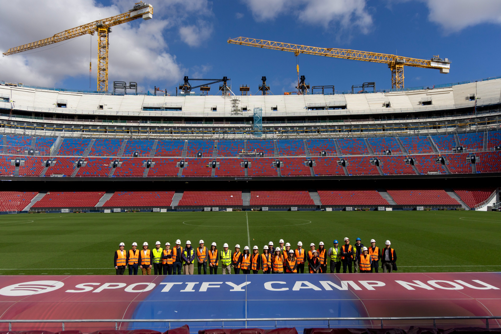 ⚠️ ¿RCDE y Camp Nou Pasarán la Prueba de Fútbol o Solo Son...