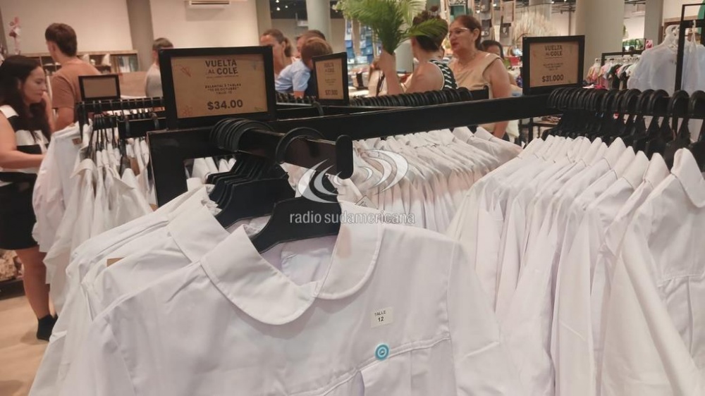 📚 ¿Cuánto te van a robar con los útiles y ropa de colegio?