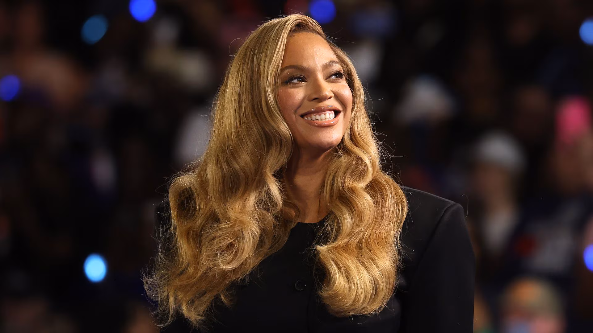 🚨 ¿Beyoncé se convirtió en la tía que cortó su melena y se que...