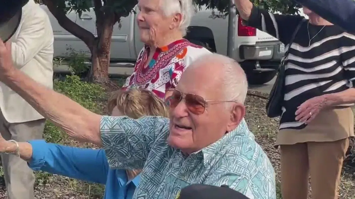 ¿Qué Paga la Seguridad Social al que Cumple Cien? 🤯