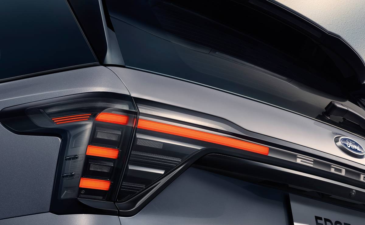 🚗 ¡Este SUV Cuesta Un Ojo de La Cara, ¿Te Lo Puedes Permits?