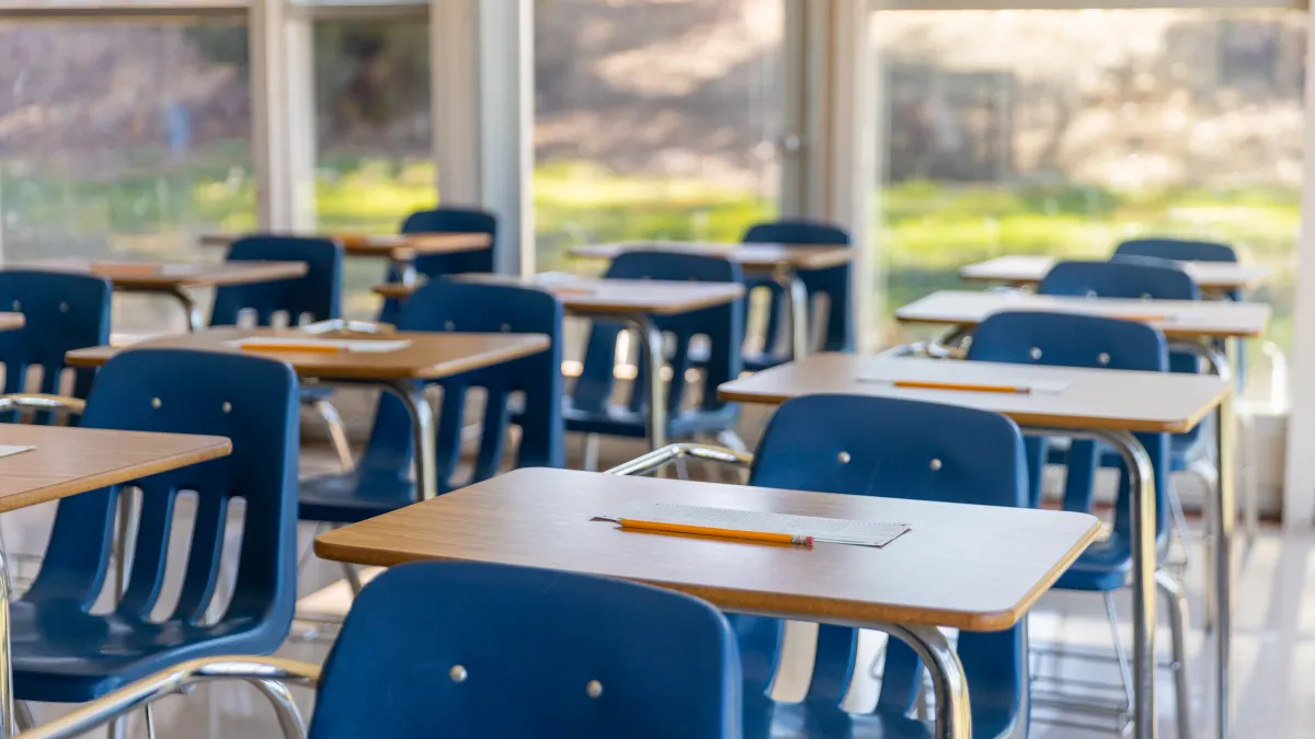 🚨 ¿El Distrito Escolar de Fresno se Deshizo del Problema o Sol...