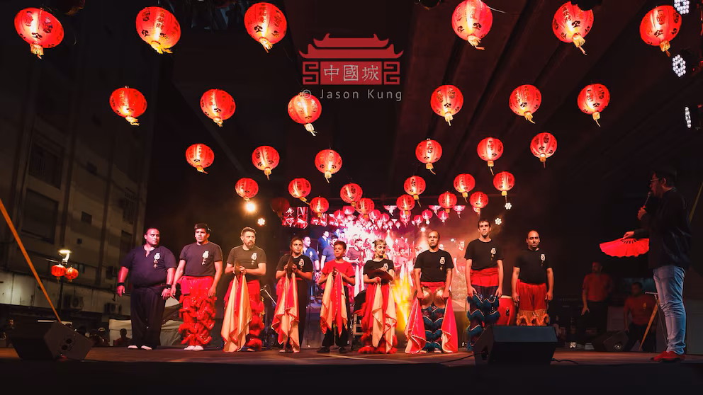 🐎 ¿Fuego en el Barrio Chino? ¡Te quemas de emoción!