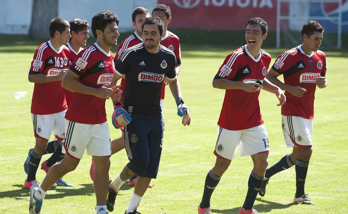 😱 ¿El ex Chivas se queda sin chavito en Guatemala?