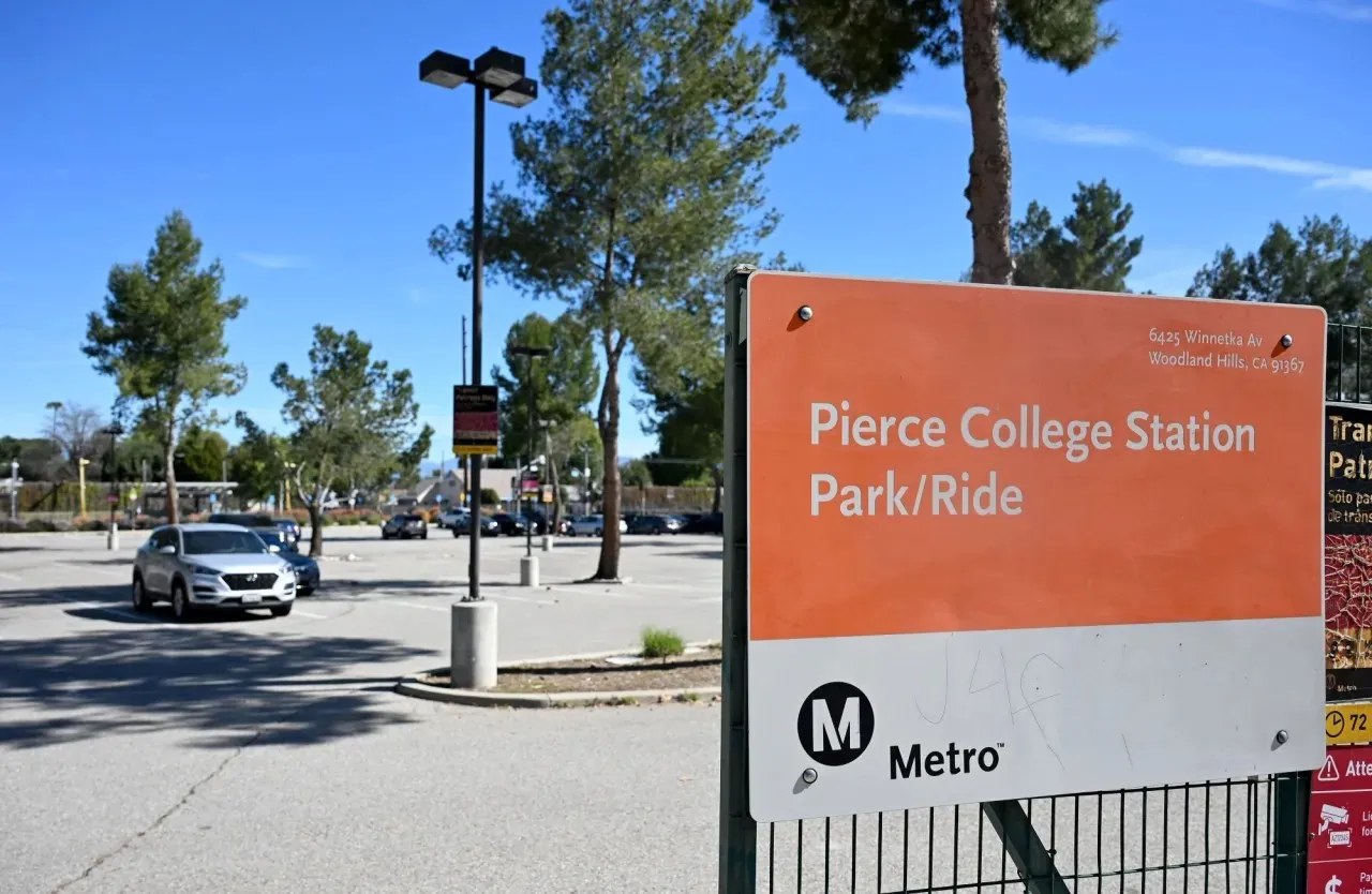 ¡Esto es oro! La Metro Aumenta Autobuses pero ¿Quién Paga ...