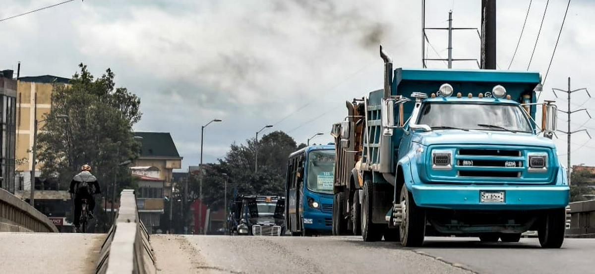 ¡Viva la Pico y Placa! 🚨 ¿Vehículos de carga antiguos se queda...