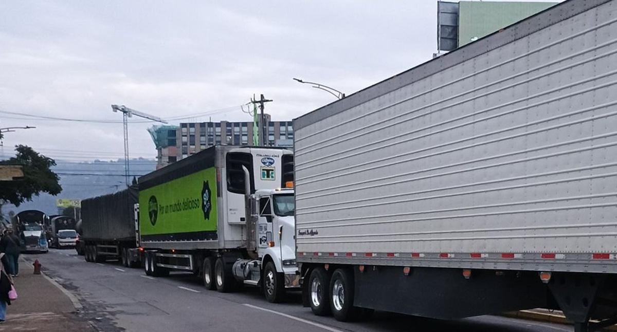 No Mames, ¿Bogotá Se Convirtió en Un Gran Parche de Tráfico? 🚗