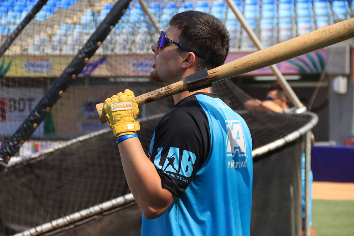 🤔 ¿Venezolanos Comprando Amigos en el Fútbol?