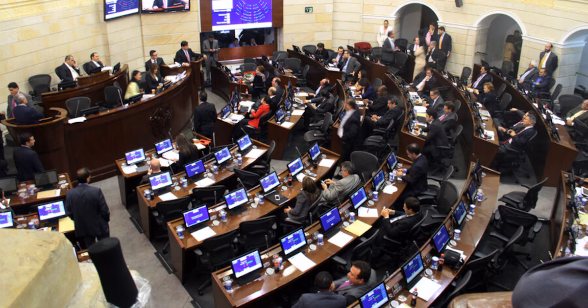 🚩 ¡Esto es un Juego de Tronos! El Congreso de Colombia pod...