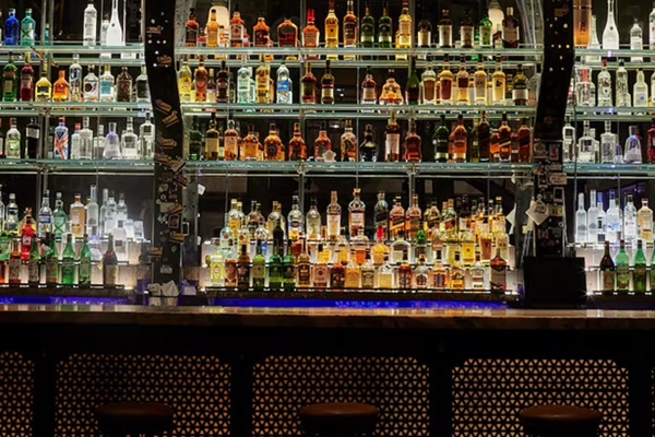 🍹¿Bartenders de lujo te van a servir? ¡Aprovecha el Carnaval d...