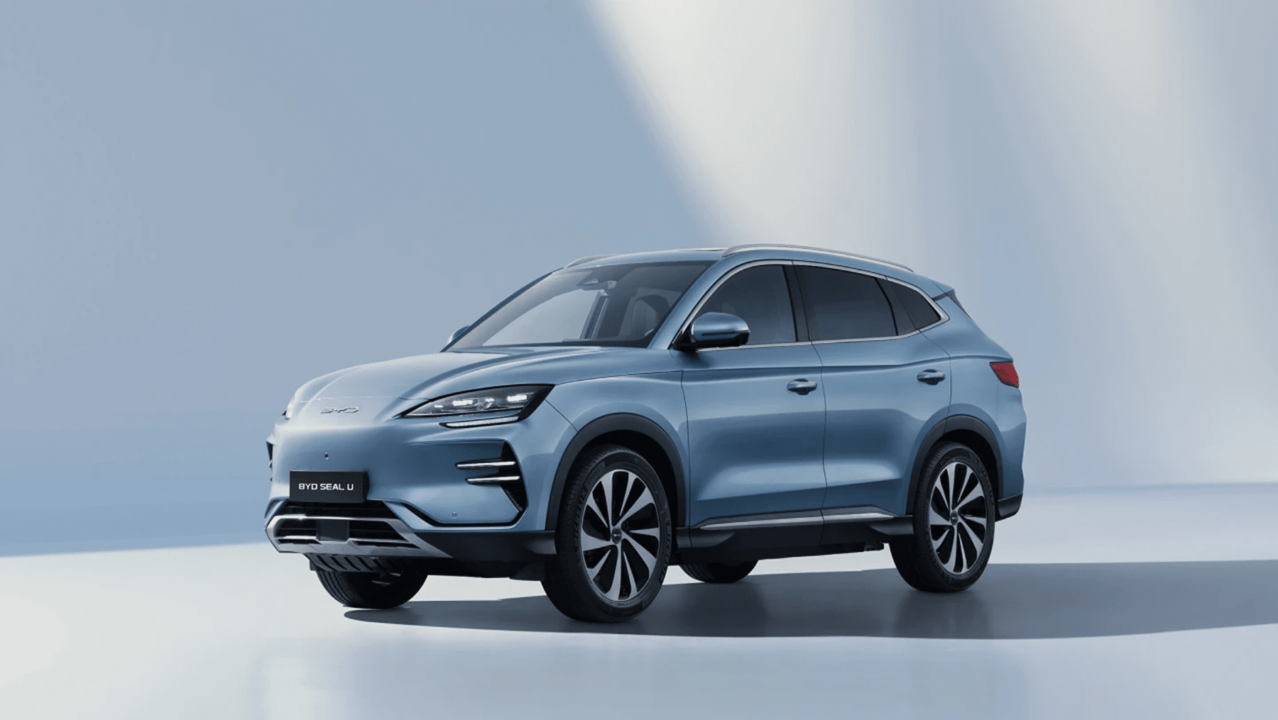 🚨 ¿Qué Pasó, NADA? China Llega con EVs y nos Deja en el Fango
