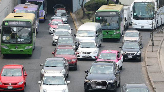 ¿Qué Vehículos se Quedan en casa este domingo? 🚨