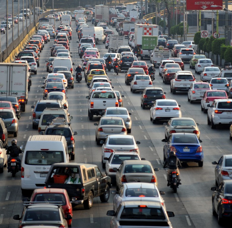 🚨 ¿Cómo Vas a Llegar a Tu Cita si Hoy No Circula?