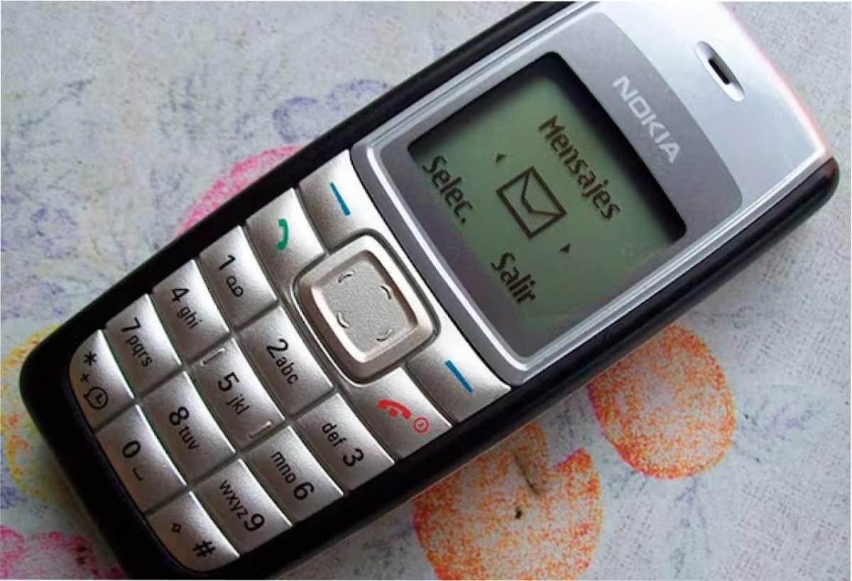 📈 ¿El Nokia 1100 sigue siendo el rey del celular en 2026? ¡Des...