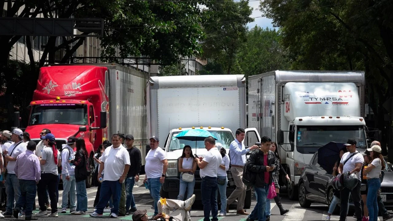¿Vas a llegar a casa con tiempo? 🚗😂 Marchas y cierres en CDMX ...