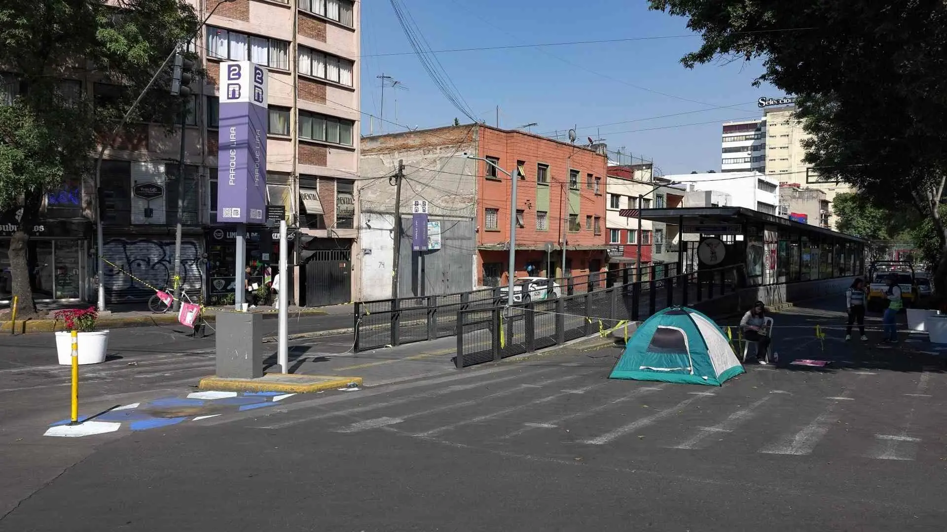 ¿Están los manifestantes de CDMX pidiendo la salida del go...