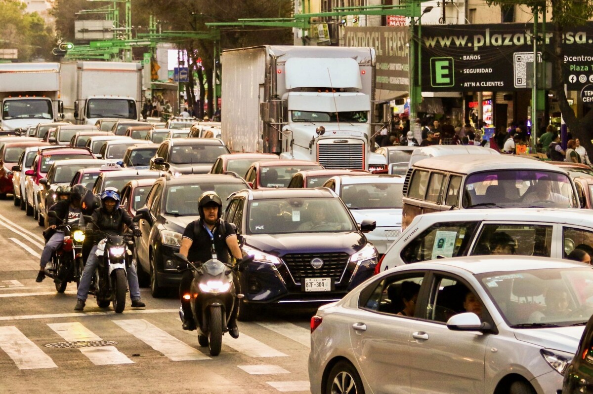 🚨 Hoy No Circula en CDMX y Edomex: ¿Quién se Salta la Regla?