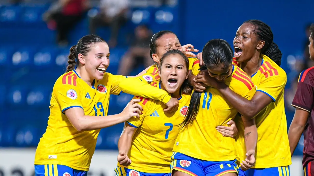 🤯 ¿A qué hora juegan las bestias femeninas hoy? 🇨🇴 vs 🇺🇾 por e...