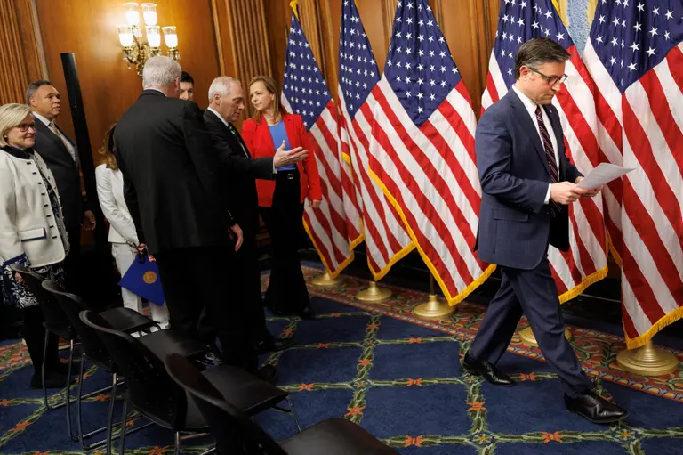 🚫 ¿Alivio? ¡Ni de lejos! Corte Suprema de EEUU da permiso a re...