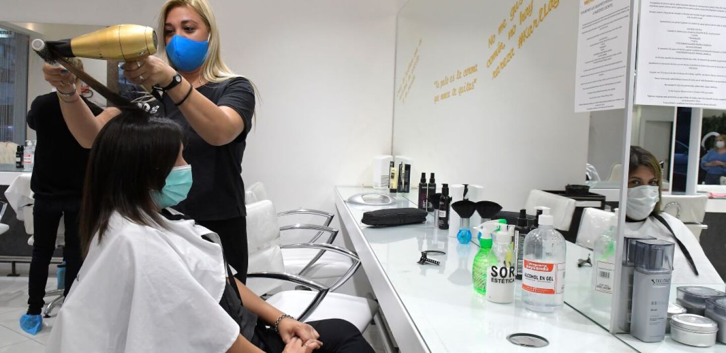 🚨 ¿Son capaces de hacerse un look decento en prisión?