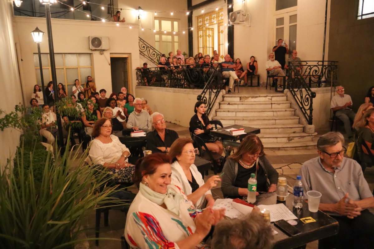 ¿Conoces a un músico de verdad? Miles Davis se homenajea y...