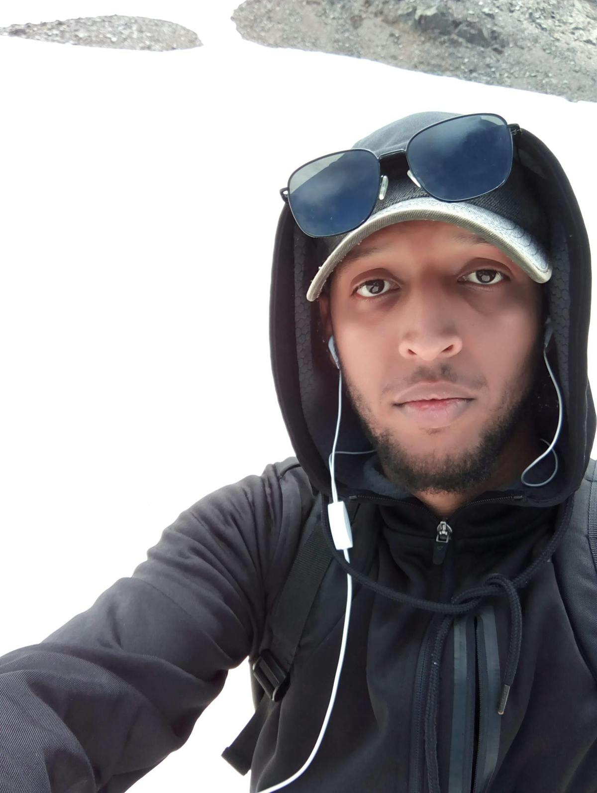 Esto es oro: ¿A quién le importa que una Iraní adoptada po...