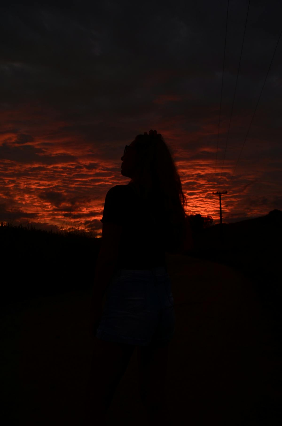 🌞 ¡El Sol se Mete en la Cara del Rey, ¿Otra Fase del Caos de l...