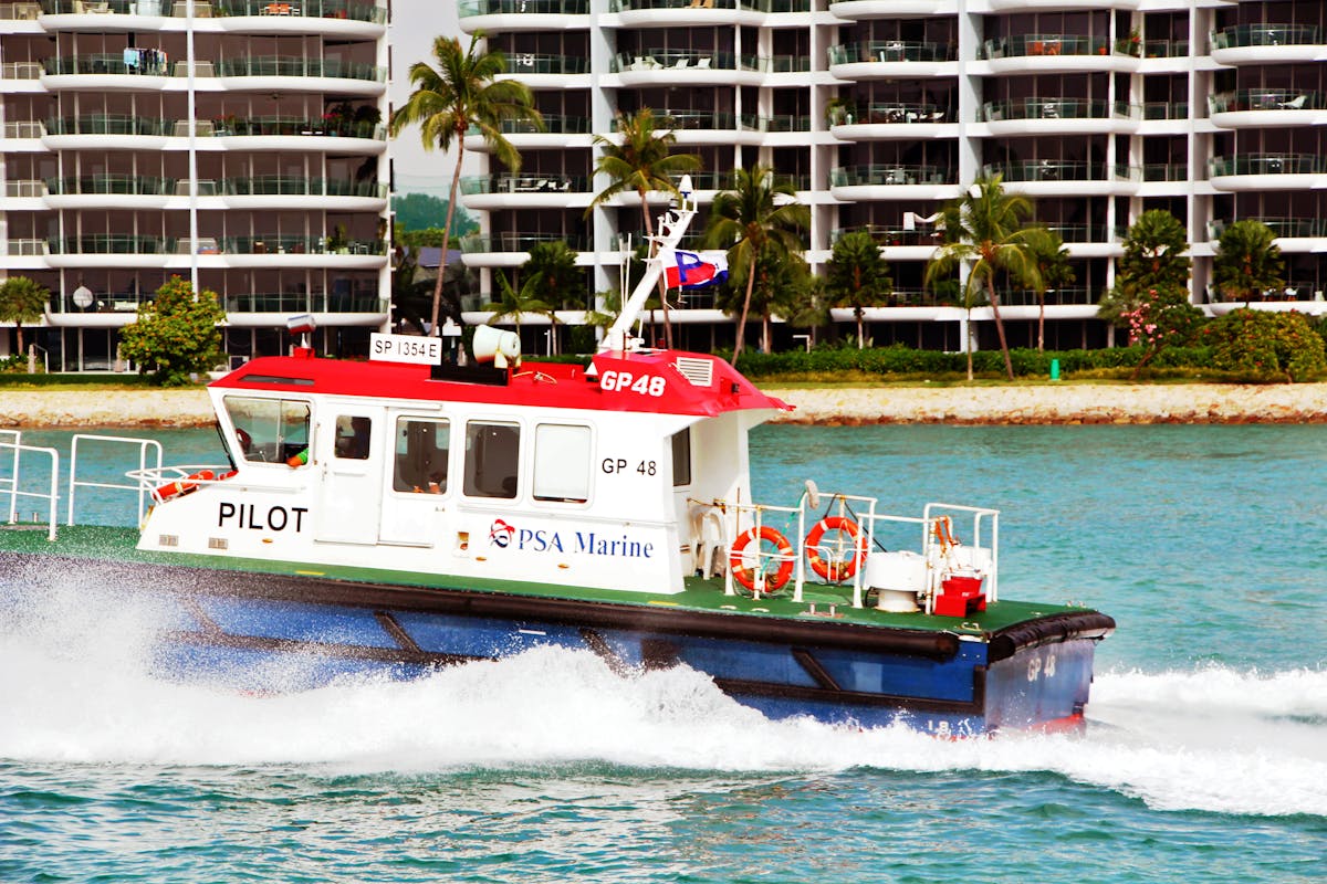 ¿Tu Sueldo Puede Comprar el Auto Más Caro del Mundo? 🚗💸