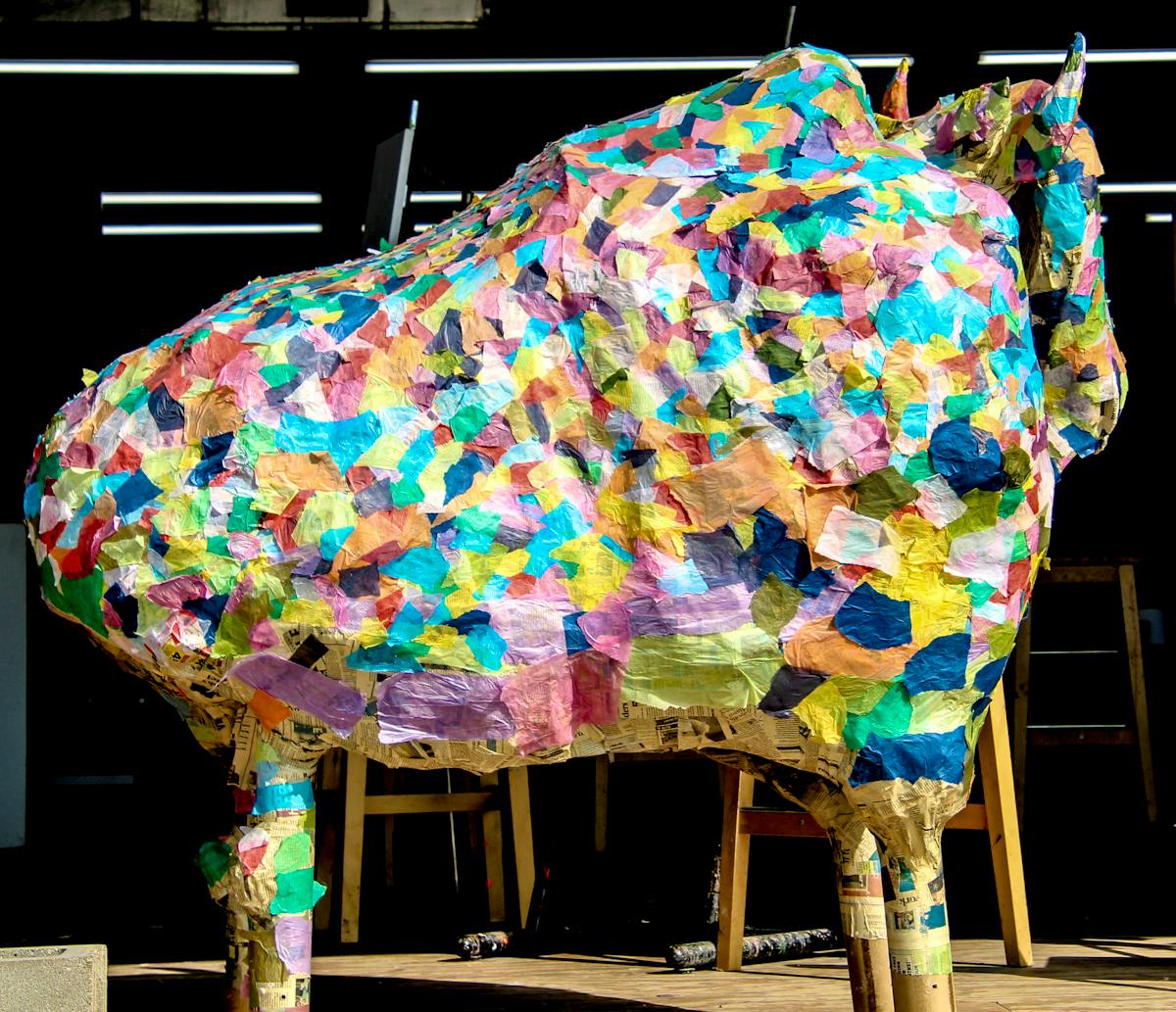 ¡Colombia se Enfunda la Máscara, ¿Qué hay Detrás? 🤔