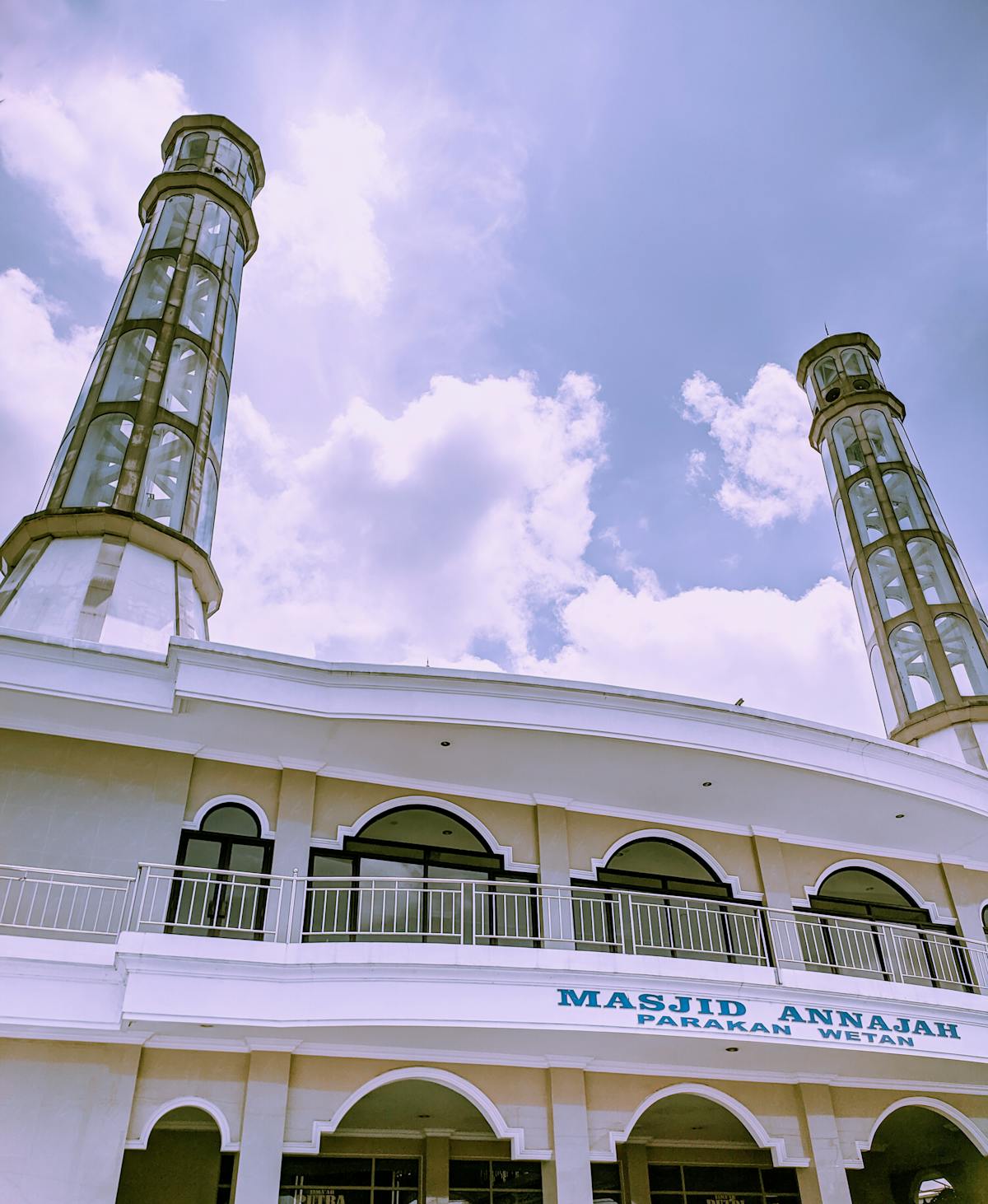 ¿Wake Forest vs. California? ¡Vaina de Perros! 🚩