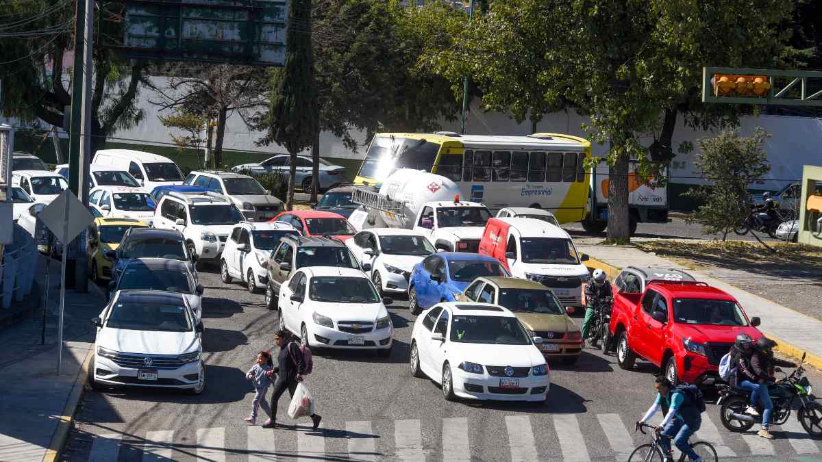 🚗 ¿Hoy no circula? ¡Claro que sí! ¡Eso es para los que no tien...