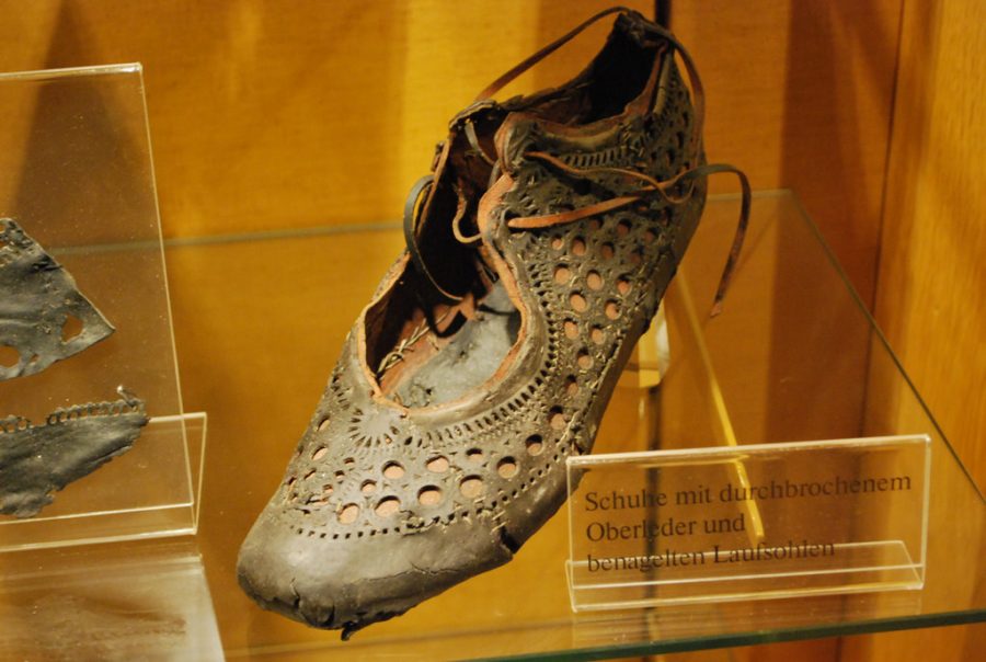 Esto es oro: ¿Un Zapato Romano de 2000 años se usa antes que t...