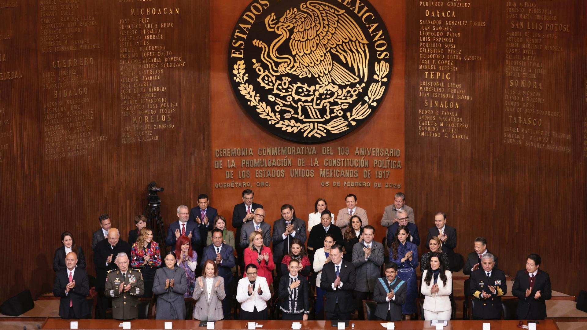 Sheinbaum: México no se vende, ¿o sí? 🤐