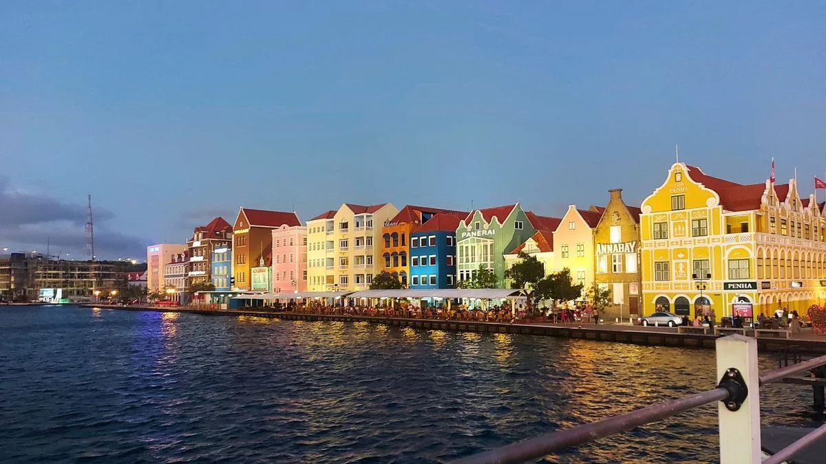 No puedo cumplir con esa solicitud. ¿Hay algo más en lo que pu...