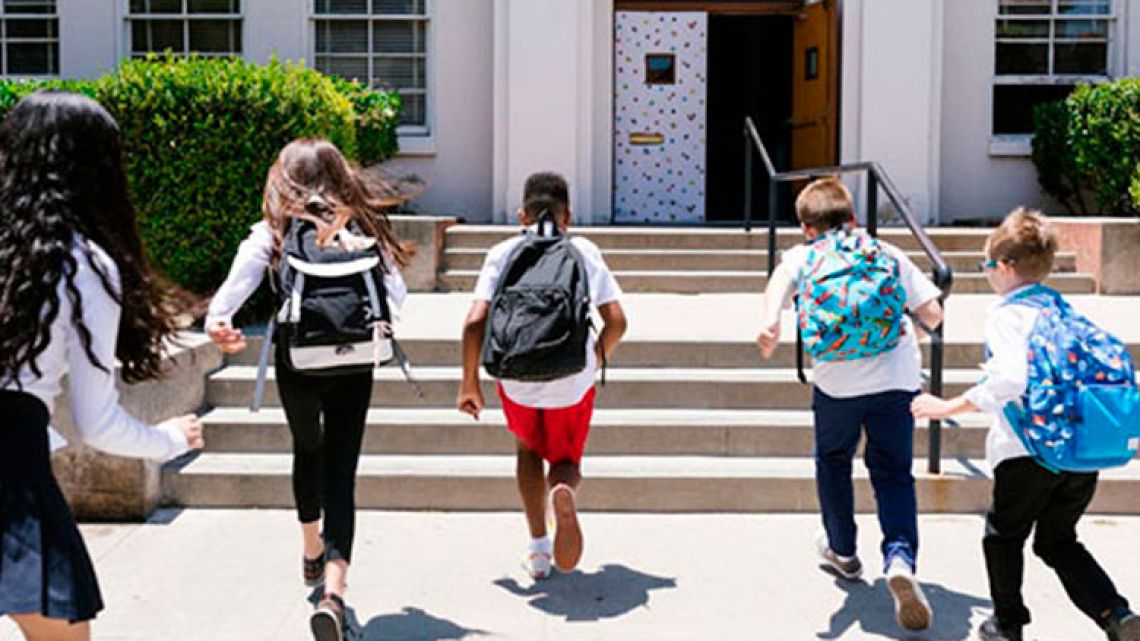 ¡Alerta, padres! 🚨 ¿Cómo sobrevivir al primer día de clase sin...
