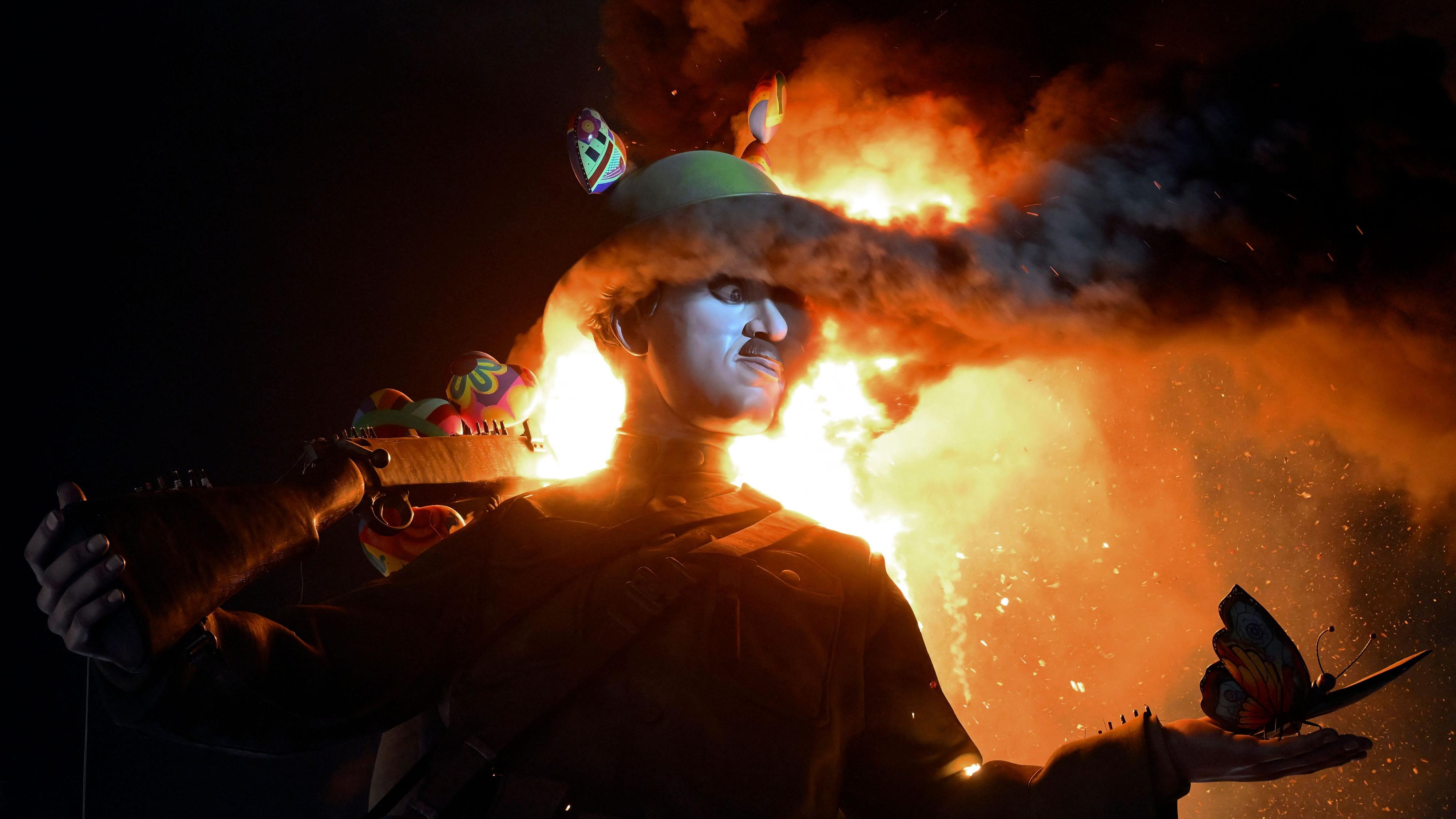 ¿Las Fallas de Pacifistas o Puro Humo?