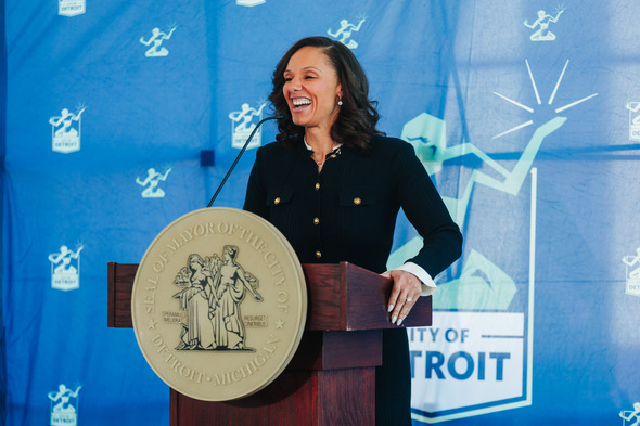 ¿Jóvenes de Detroit: ¿Aguas con el Trabajo de Verano o Es Humo? 🚩