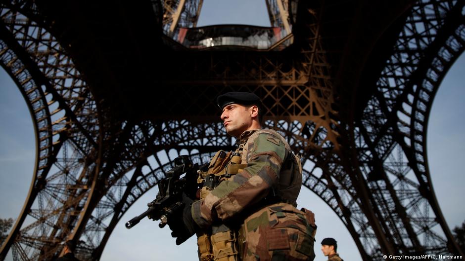 🚩 ¿La seguridad de Macron es mejor que la de nuestro ejérc...