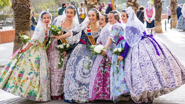 ¿Te Costó Un Ojo de la Cara? Cuánto cuesta un traj...